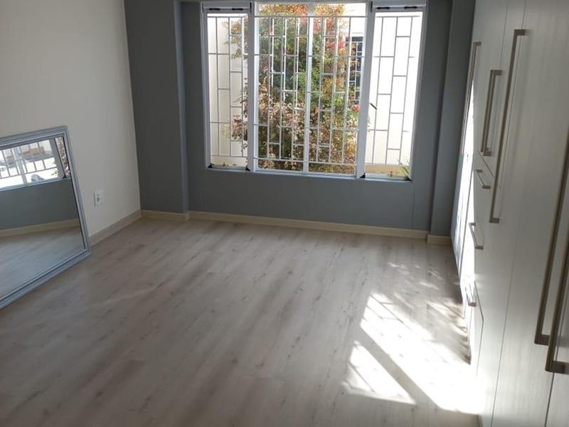 4 Bedroom 2 bathroom secure townhouse on one level - Photo 7