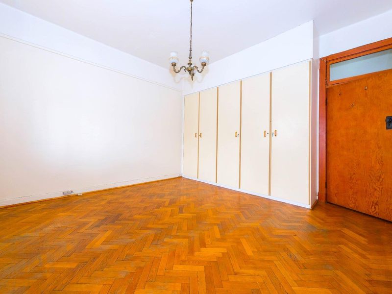 Time to sell! Serious seller relocating! - Photo 9