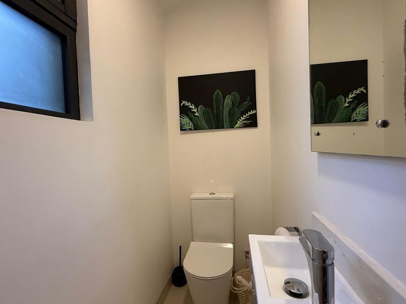 Coastal Family Living in the Heart of Péreybère - Photo 5