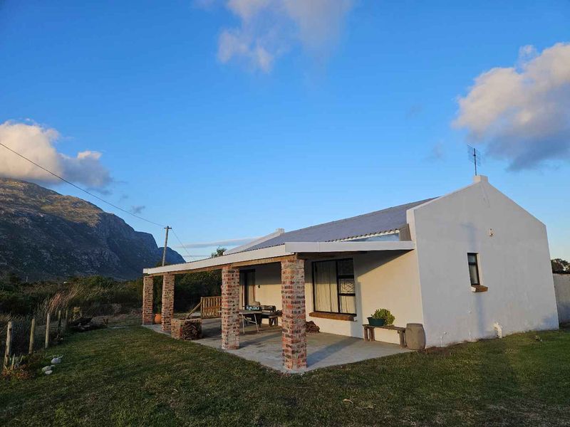 Furnished Pet Friendly in Bettys Bay : Ready September 2025 ! - Photo 1