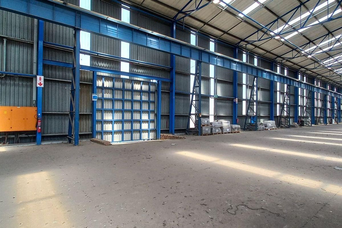 13251m2 Wadeville industrial warehouse to let - Photo 5