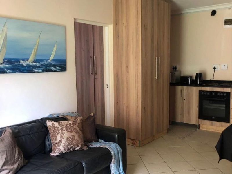 Convenient One-Bedroom Apartment in Ballito Central - Photo 3