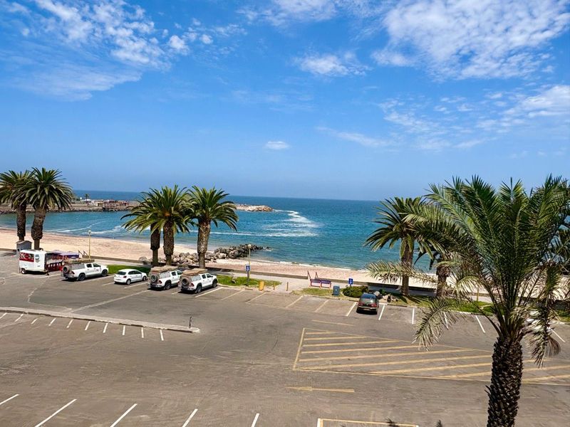 3 Bedrooms Apartment To Rent in Swakopmund - Photo 3