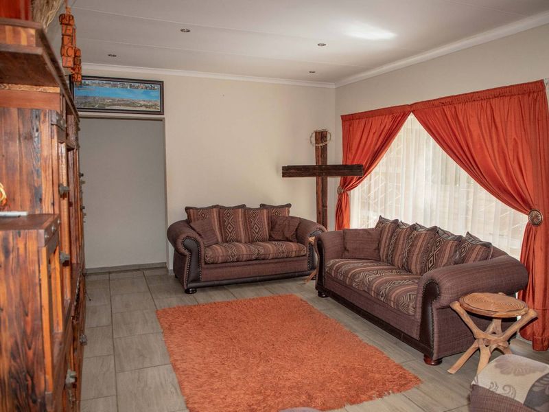 Beautifully Renovated 4-Bedroom Family Home – Modern Comfort & Style - Photo 10