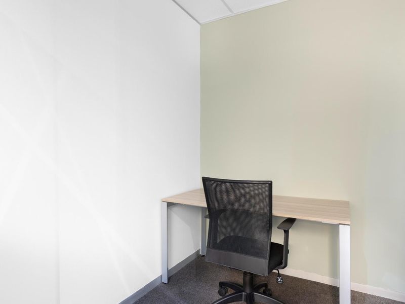 Flexible workspace in Regus East Rand Stoneridge - Photo 6