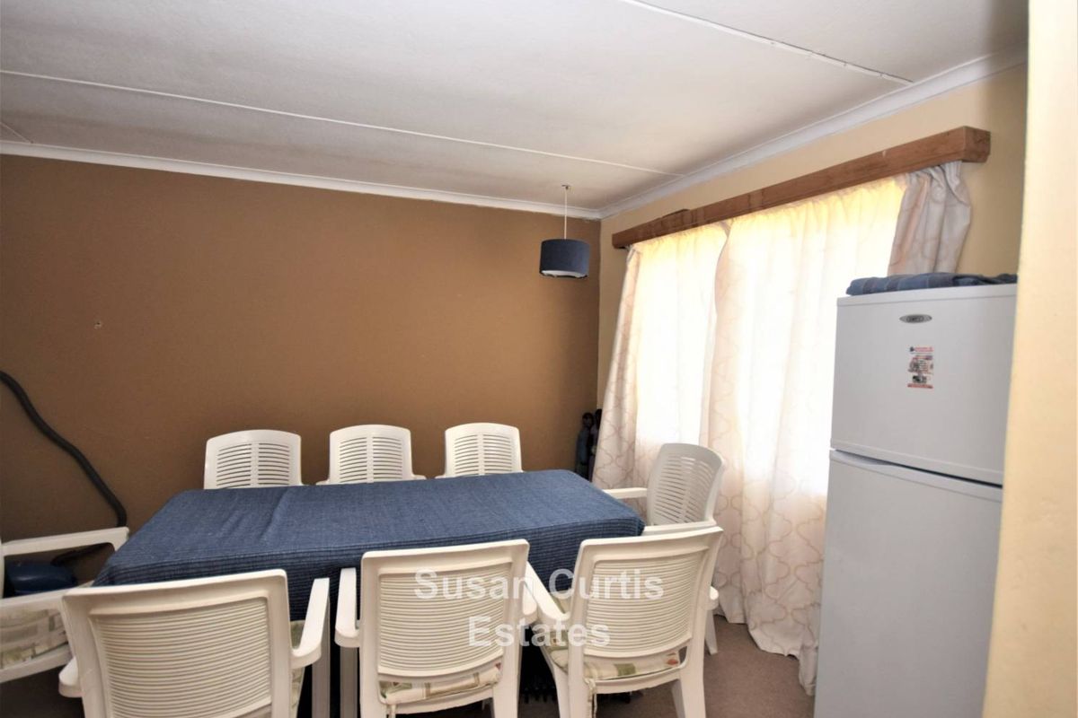 Prime Location - Photo 5