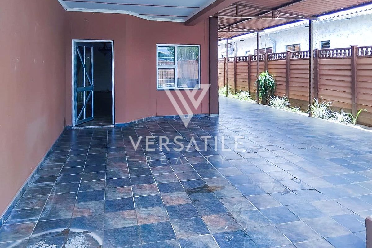 Exquisite Family Haven: Modern Comfort Meets Ultimate Convenience - Photo 4