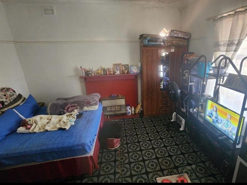 Spacious Property for Sale in Malvern, Johannesburg - Photo 5