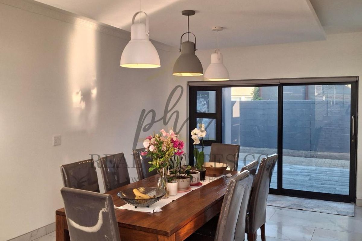 Luxurious Double-Storey Family Home for Sale in Kramersdorf - Photo 4