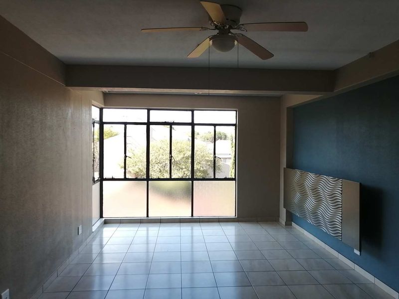 Lantana, Bachelor to rent - Photo 2