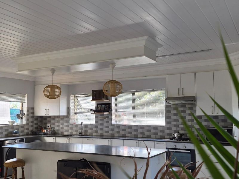 Charming Low-Maintenance 2-Bedroom Home in Fraaiuitsig, Groot Brak River - Photo 7