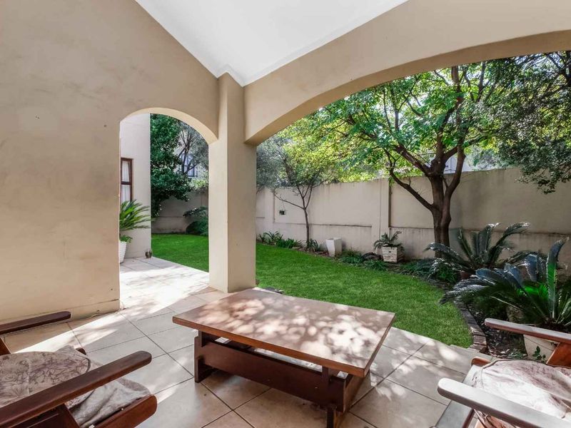 FABULOUS CORNER DUPLEX UNIT IN A SOUGHT-AFTER LIFESTYLE ESTATE, BOASTING LOADS OF NATURAL LIGHT - Photo 2