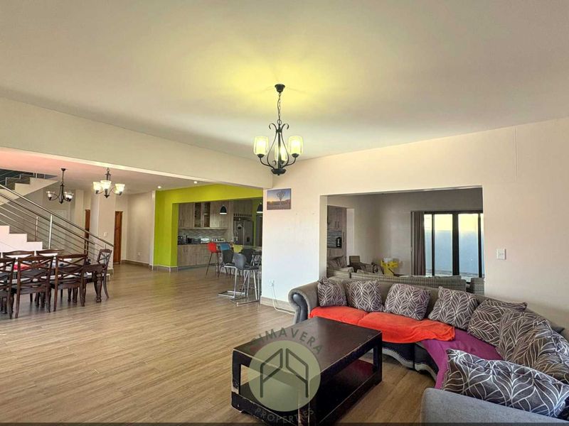 4 Bedroom Double-Storey House FOR SALE in Mile 4 Ext. 1, Swakopmund - Photo 6