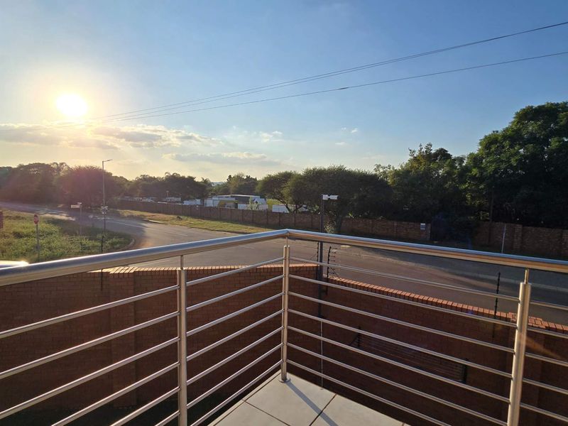 Beautiful and Modern 2 Bedroom Duplex Townhouse in Montana - Photo 4