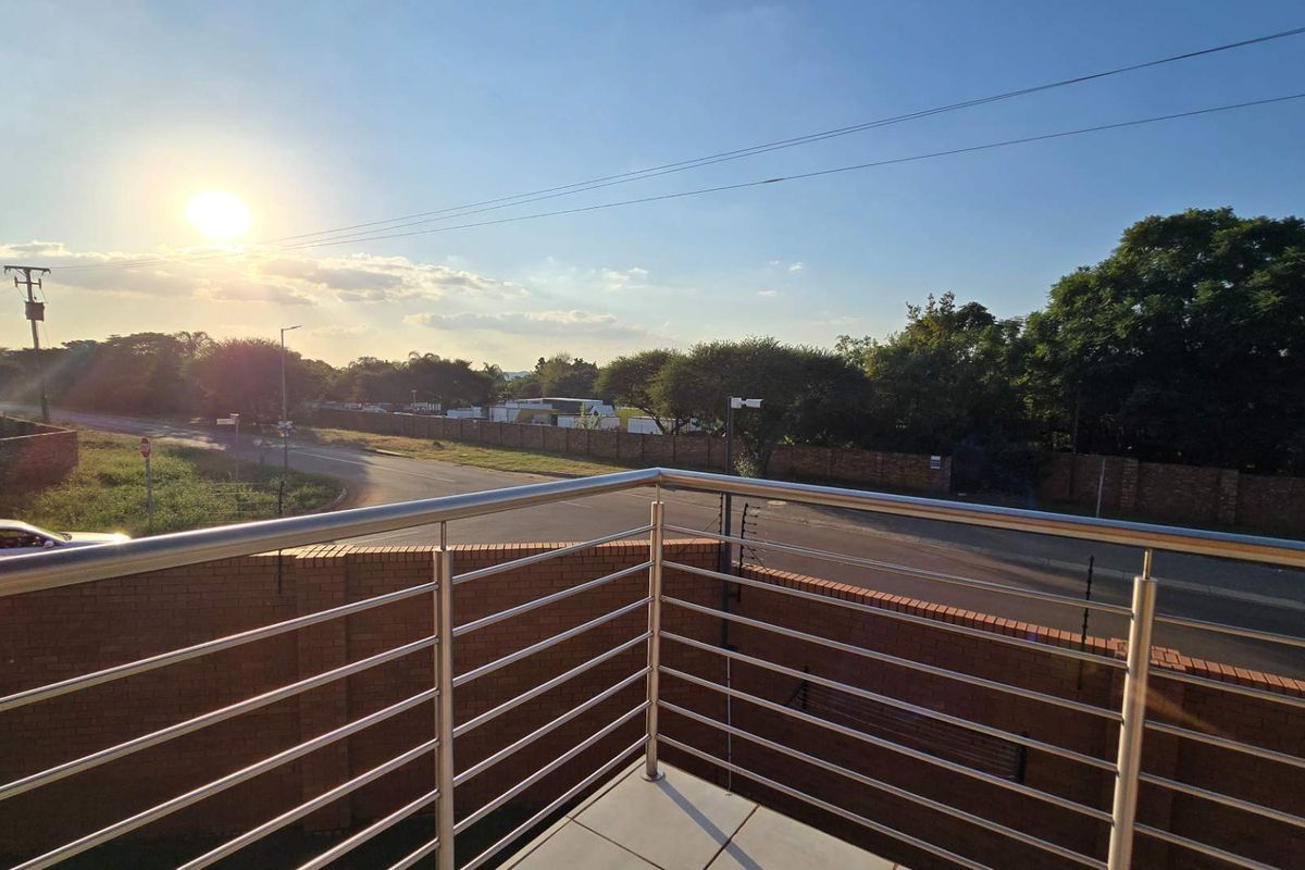 Beautiful and Modern 2 Bedroom Duplex Townhouse in Montana - Photo 4