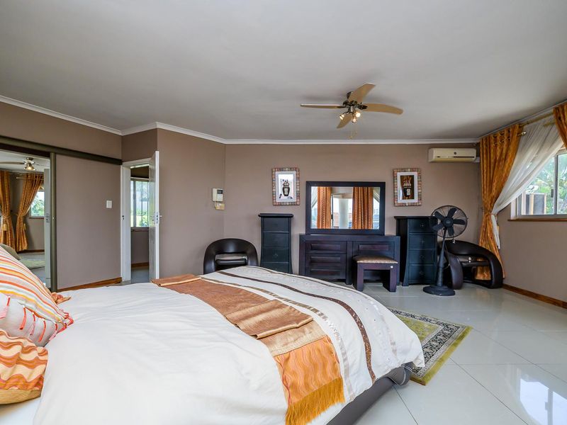 Luxurious 4 Bedroom Coastal Villa with Sea Views! - Photo 9