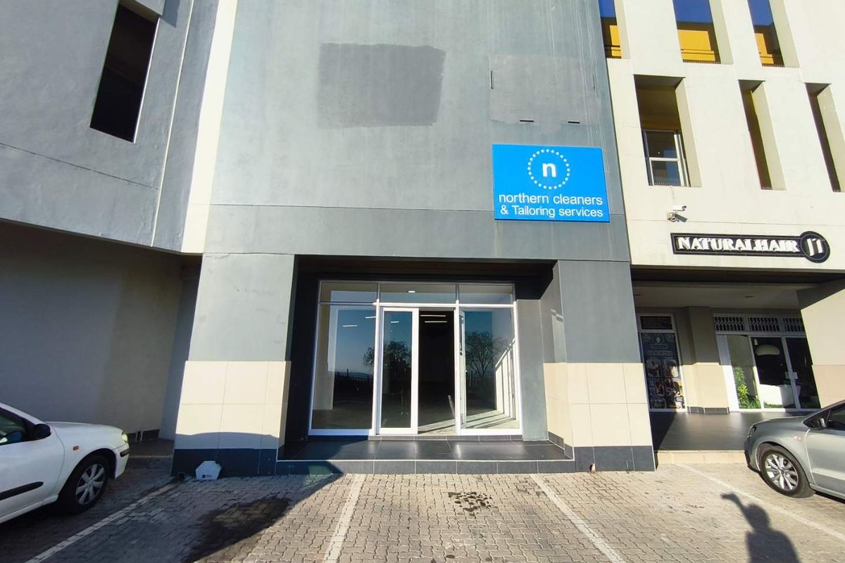 429m2 Showroom / Retail Space to Let in Midrand - Photo 2