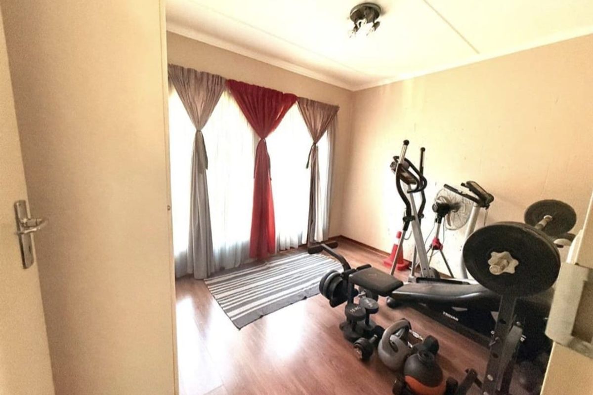 2 Bed Apartment for Sale - Photo 5