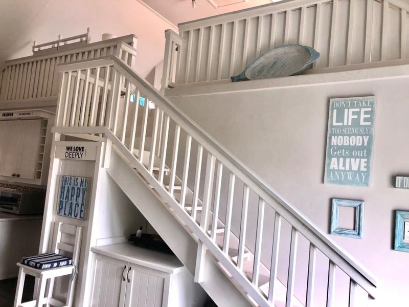 Coastal living 3 bedroom - Photo 4