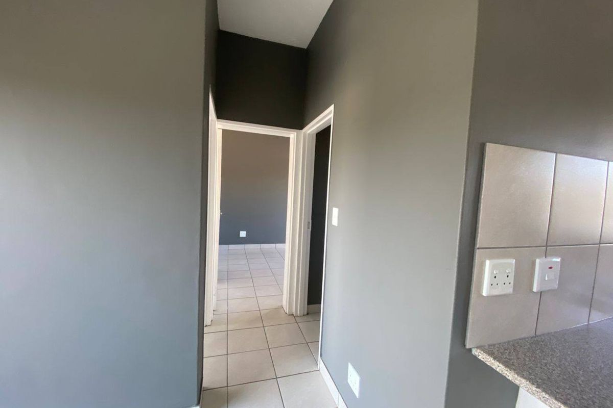 2 Bedroom Townhouse For Sale in Okahandja - Photo 4