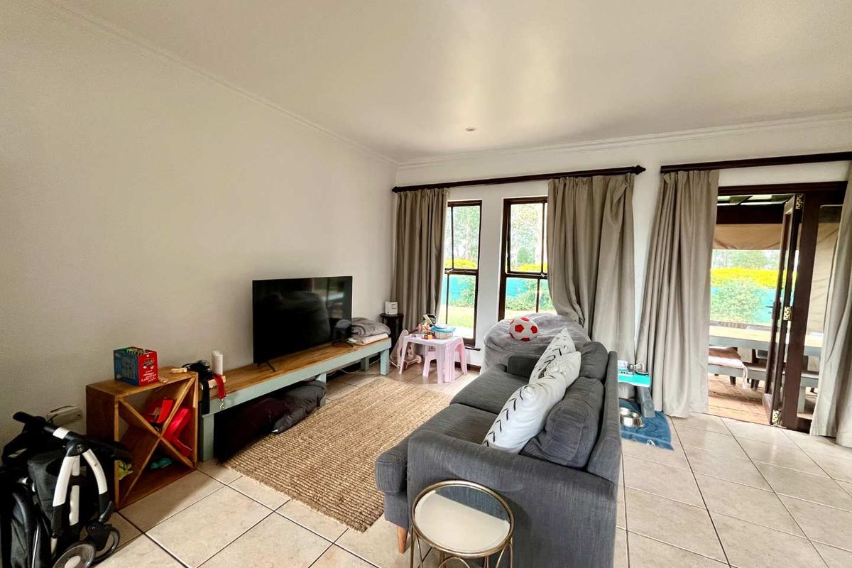 Spacious Pet-Friendly Duplex in Sought-After Plantations Estate - Photo 5