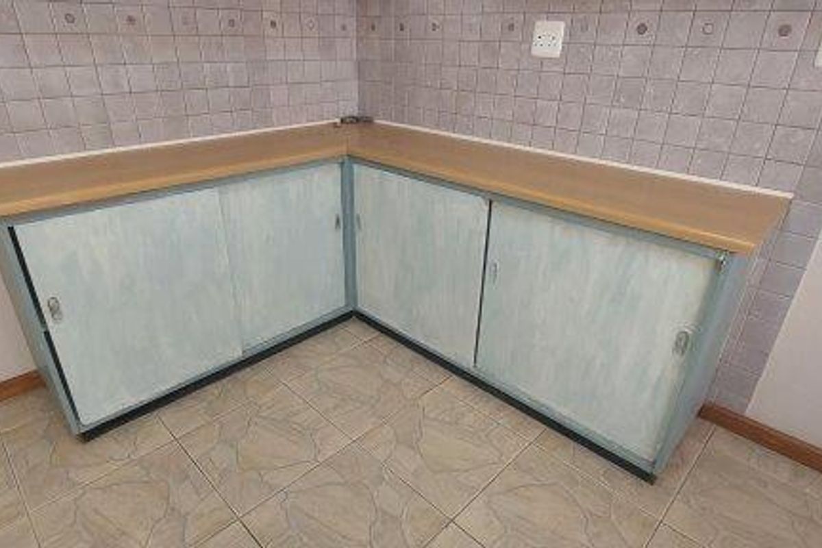 Home on large plot can add another dwelling close to Gymnasium Private school. - Photo 3