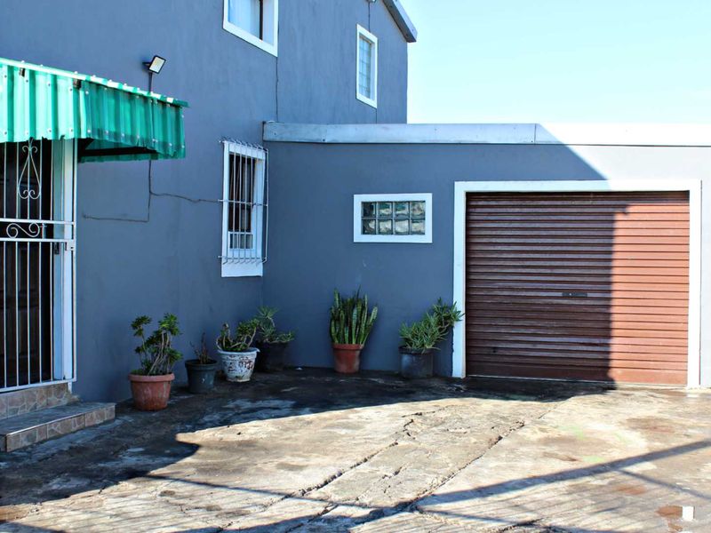 3 Bedroom Family Home For Sale - Photo 2