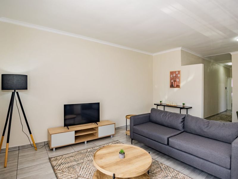 Secure & Convenient: Olive House Awaits You - Photo 5