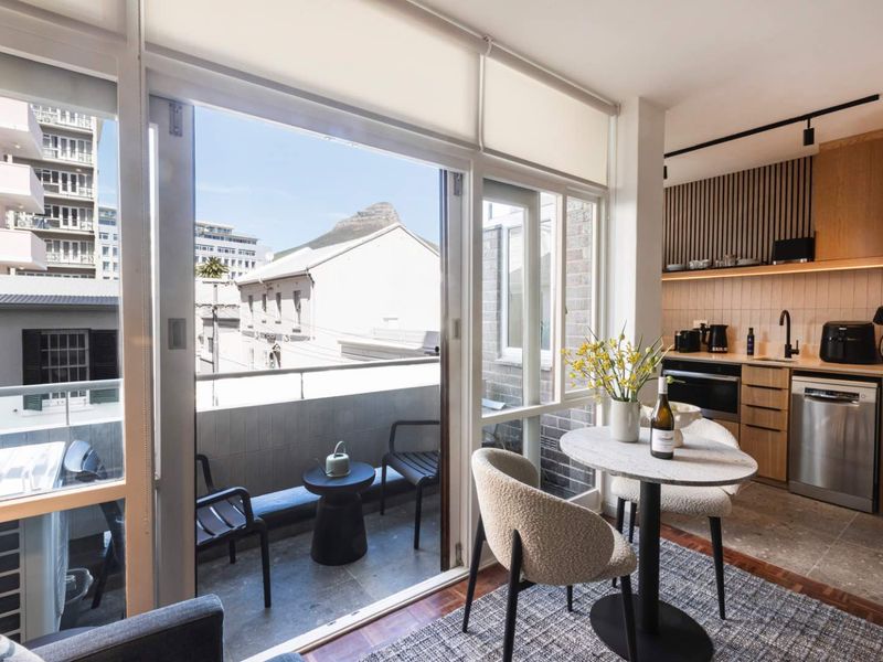 Chic, central and effortlessly stylish - Photo 2