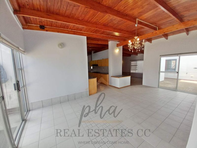 Extravagant House in the Heart of Hentiesbay, Walking Distance From Town - Photo 8