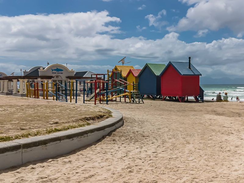 A Rare Art Deco Offering in a Prime Beachfront Location - Photo 2