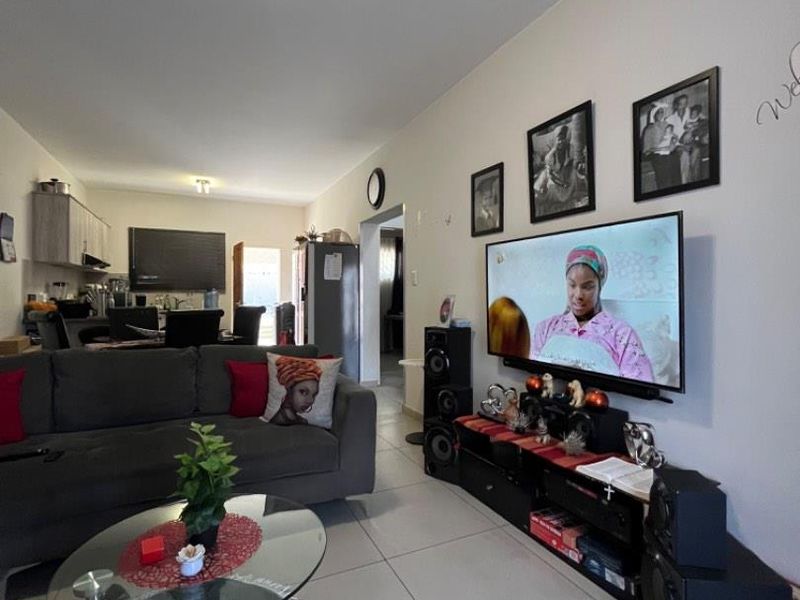 Just listed❗️2 bedroom Townhouse for sale in Rockey Hills complex ❗️N$ 1060 000 cost exclusive , Rockycrest📍 - Photo 2