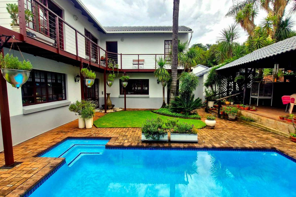 PRISTINE FAMILY HAVEN - Photo 2