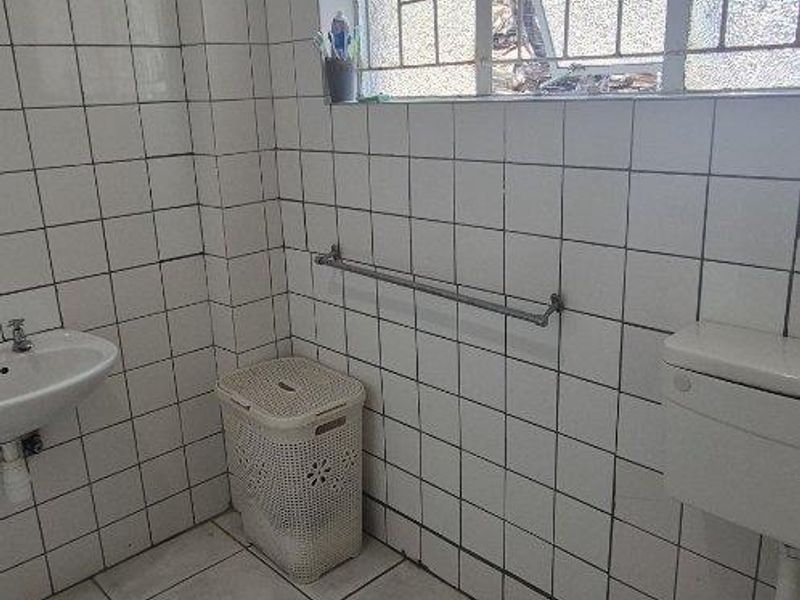 FOR SALE 1 BEDROOM IN WINDHOEK CENTRAL - Photo 3