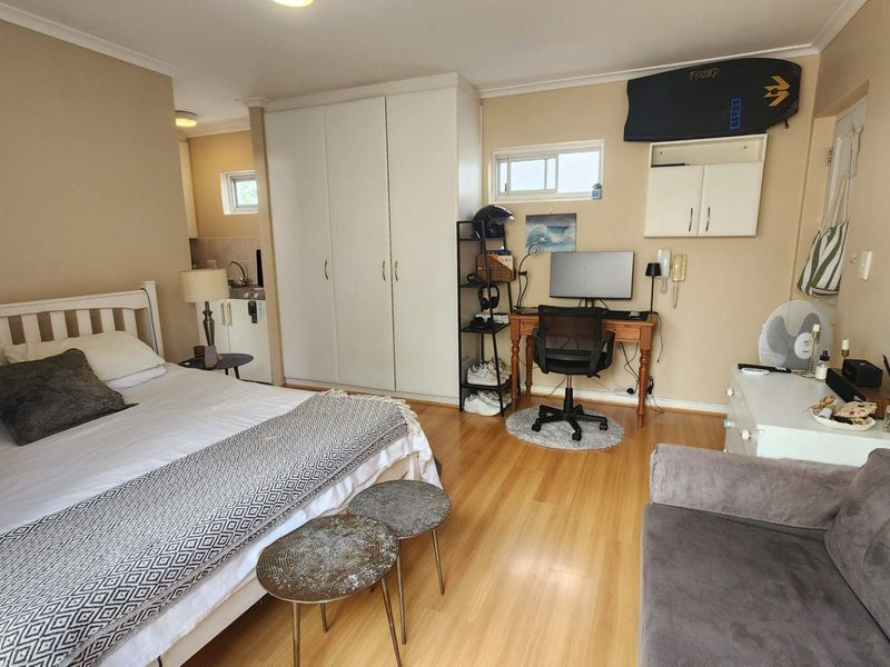 RENTAL - available immediately! - Photo 2