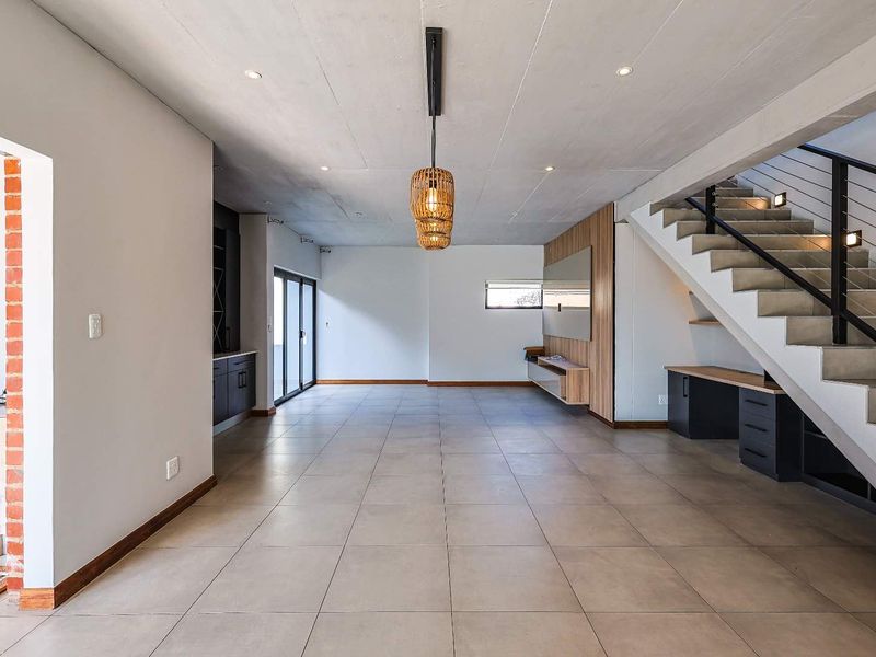 Luxury Living in the Heart of Six Fountains Estate - Photo 5