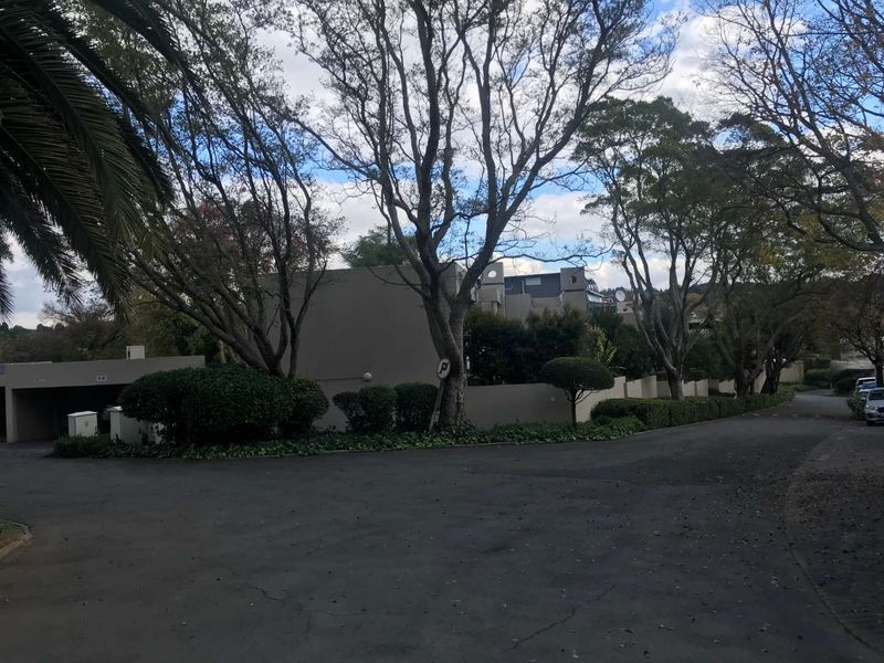 2 Bed Townhouse in Parkmore - Photo 4