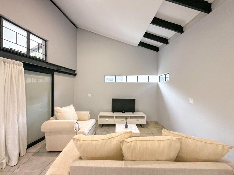 Fully Furnished Garden Studio Cottage to Rent - Photo 8