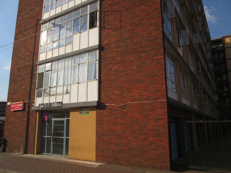 BEAUTIFUL AND NEAT [2] TWO BEDROOMS APARTMENT FOR SALE IN SUNNYSIDE [ JAN FE CELLIERS FLATS ] - Photo 4