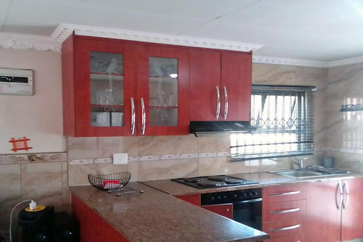 3 Bedroom House for sale in Alveda - Photo 3