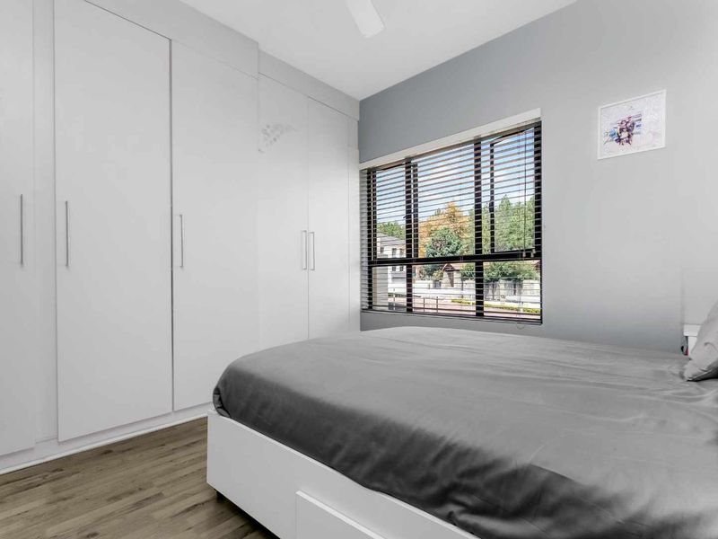 Stunning 2 Bedroom, 2 Bathroom Loft Apartment For Sale In Broadacres - Photo 9