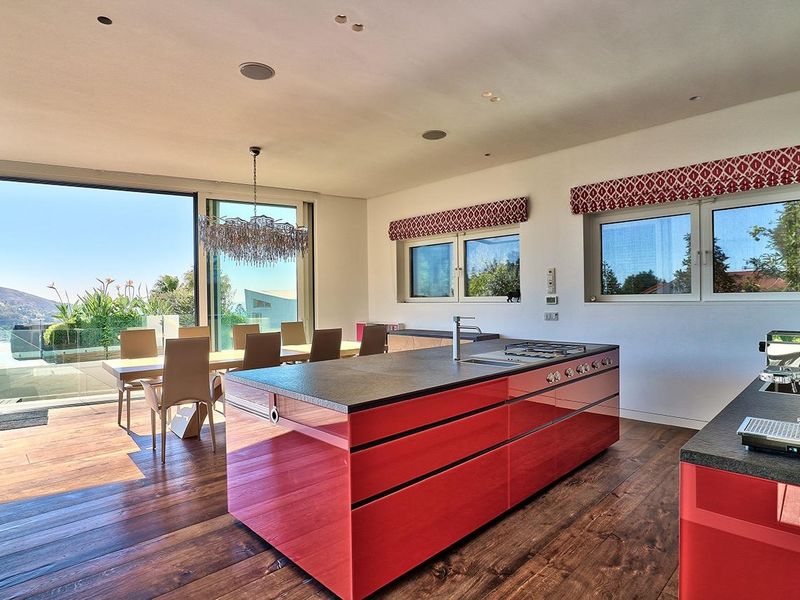 Iconic Eco Luxury Masterpiece for Sale in Higgovale – Unrivalled Views, German Engineering, Fully Off Grid - Photo 10