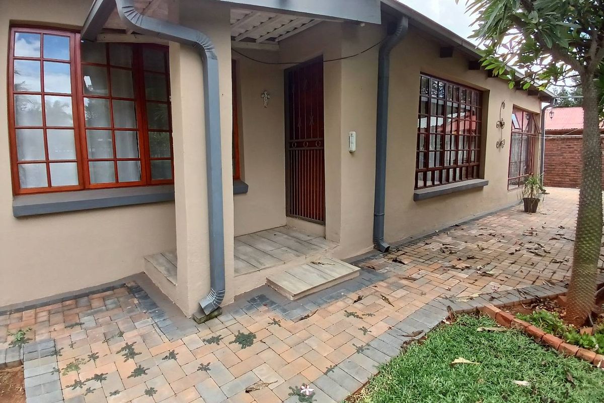 3 Bedroom house - Photo 3