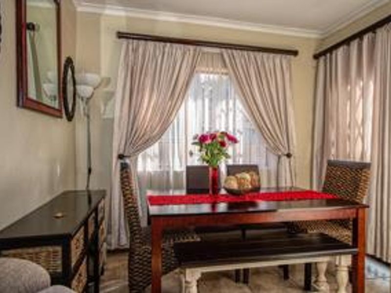 Stunning 3-Bedroom Family Home in Meyersig - Photo 4