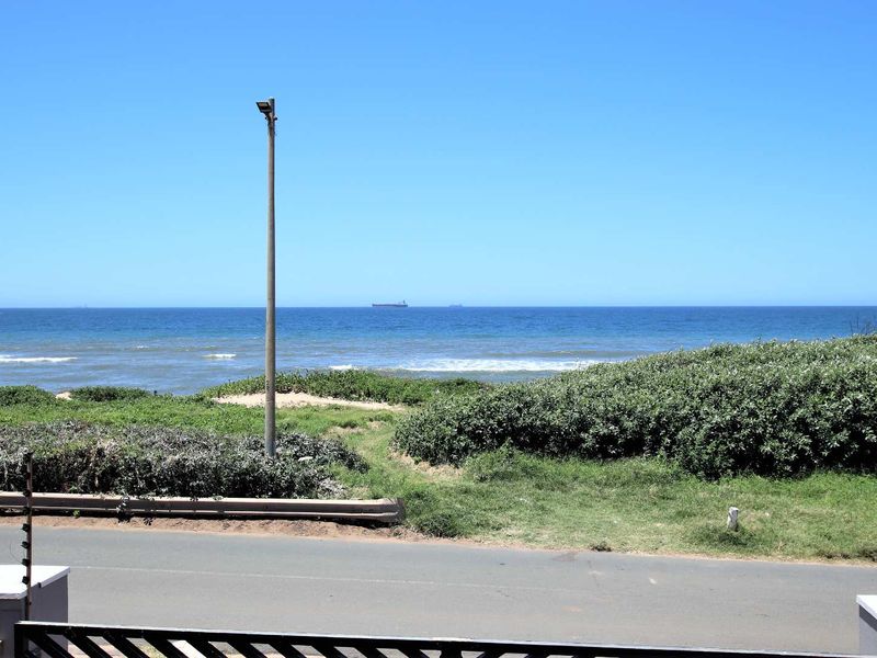 Investment Beachfront Apartments on 2024m2 plot with Sea Views - Photo 3