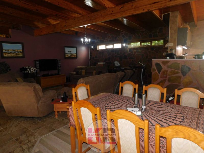 Large Family Home In A Great Location - Photo 9