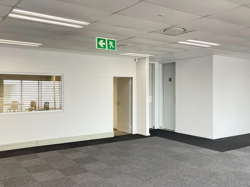 Prime Logistics & Distribution Warehouse To Let | Mount Edgecombe - Photo 9
