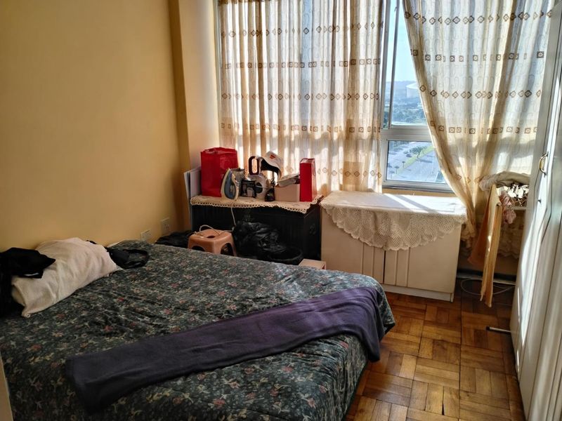 spacious 2 bedroom unit - Photo 5