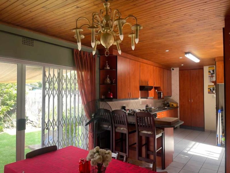 4 Bedroom House For Sale in Vanderbijlpark SE2 - Photo 8