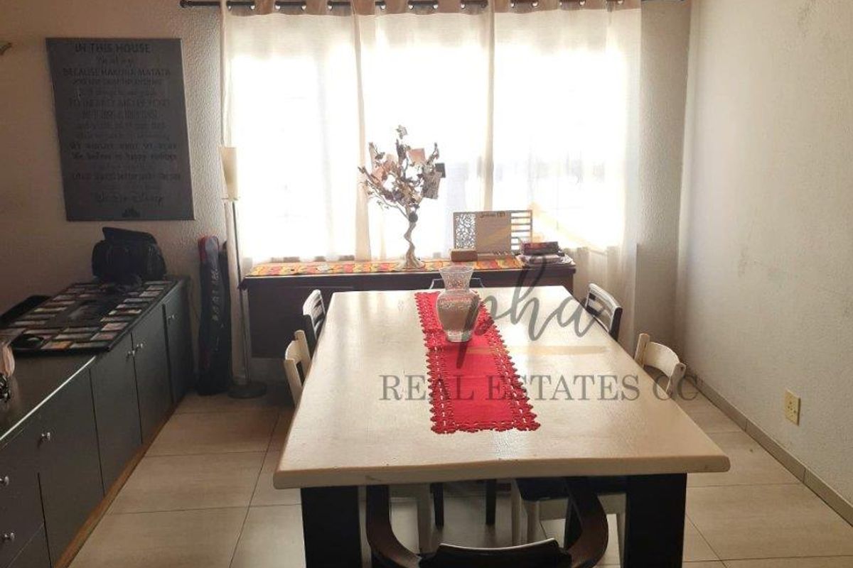 Cosy 3  Bedroom House with newly Built 2-Bedroom Cottage on a Corner Erf in Walvis Bay - Photo 4